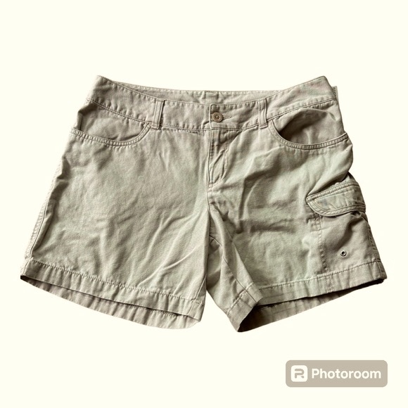 The North Face At Ease Cotton 3” Inseam Cargo Shorts. Women’s Size 10. Khaki. - Picture 2 of 7